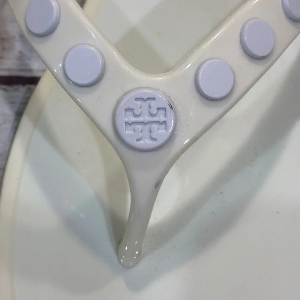 Tory Burch Studded Jelly Thong Flip Flops Womens 6 Cream Logo Sandals Waterproof